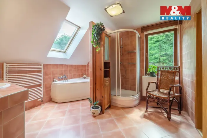 Prodej rodinného domu, Benecko, 224 m2