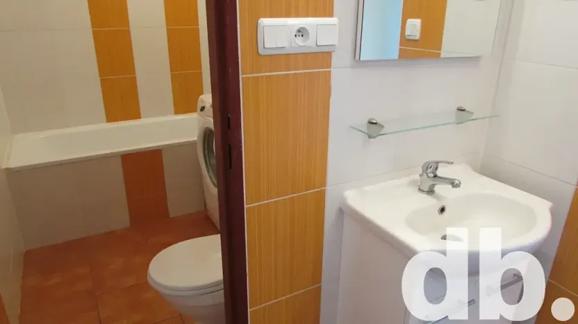 Pronájem bytu 2+1, Karlovy Vary, Krymská, 51 m2