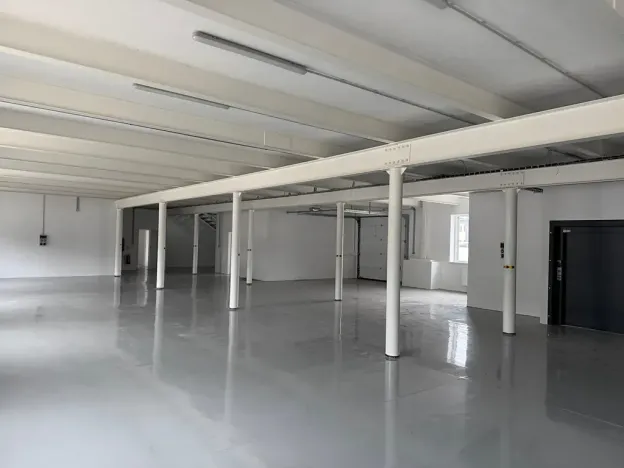 Pronájem skladu, Ostrov, 150 m2