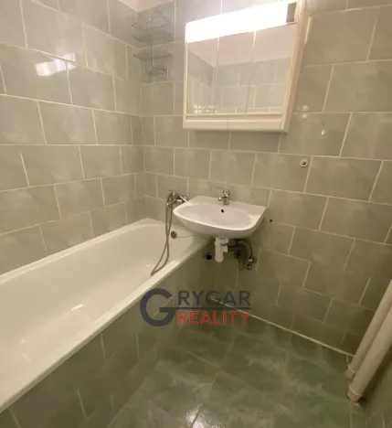 Pronájem bytu 1+kk, Praha - Braník, Jeremenkova, 31 m2