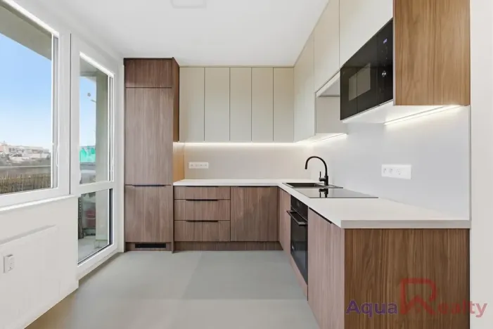 Prodej bytu 3+1, Karlovy Vary, Vítězná, 74 m2