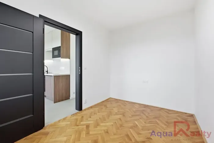 Prodej bytu 3+1, Karlovy Vary, Vítězná, 74 m2