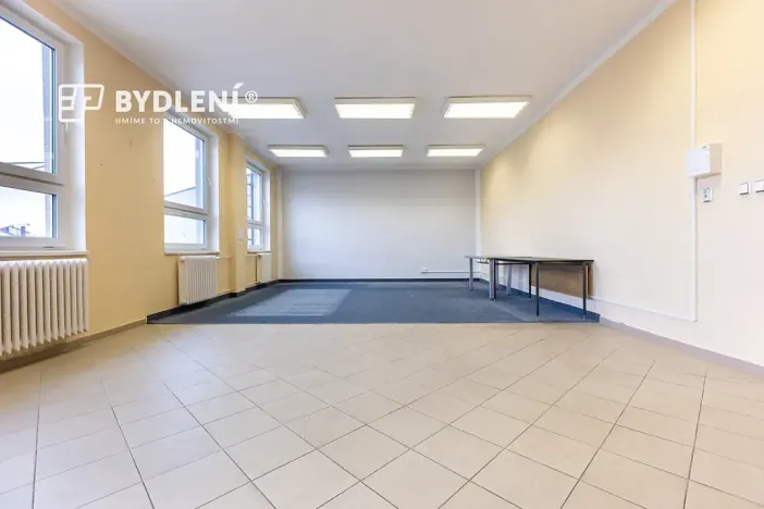 Pronájem kanceláře, Teplice, Modlanská, 153 m2
