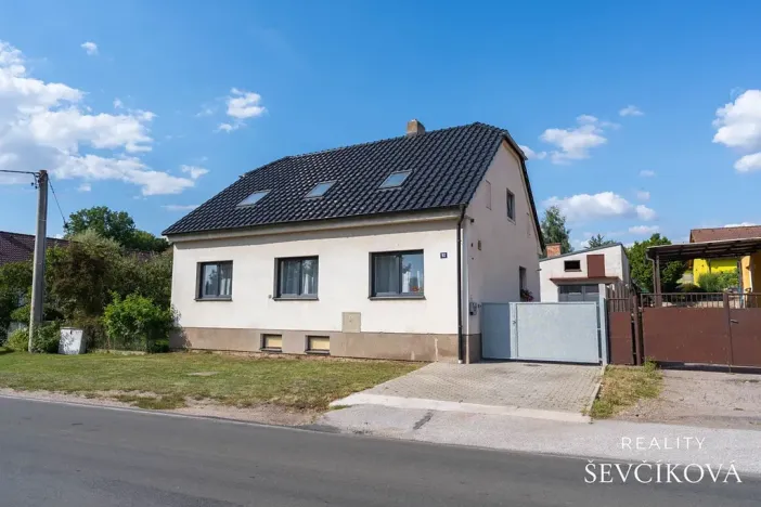 Prodej rodinného domu, Nechanice, 180 m2