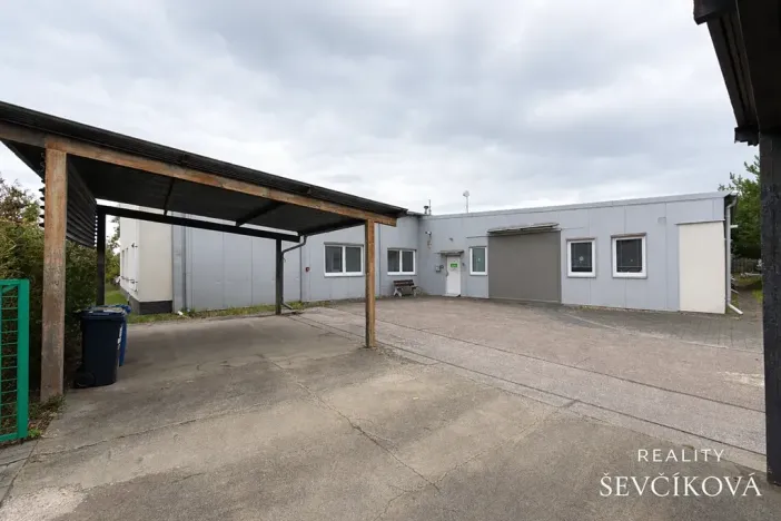 Pronájem komerční nemovitosti, Hradec Králové, Zemědělská, 695 m2