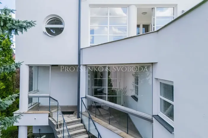 Prodej ubytování, Křižanov, Benešovo náměstí, 530 m2