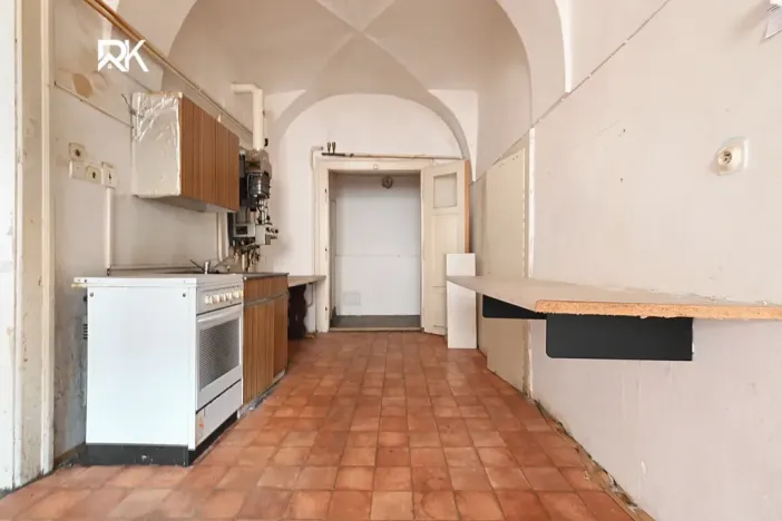 Prodej obchodního prostoru, Kolín, Pražská, 600 m2