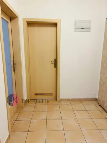 Pronájem bytu 2+kk, Praha - Hostivař, náměstí Přátelství, 58 m2