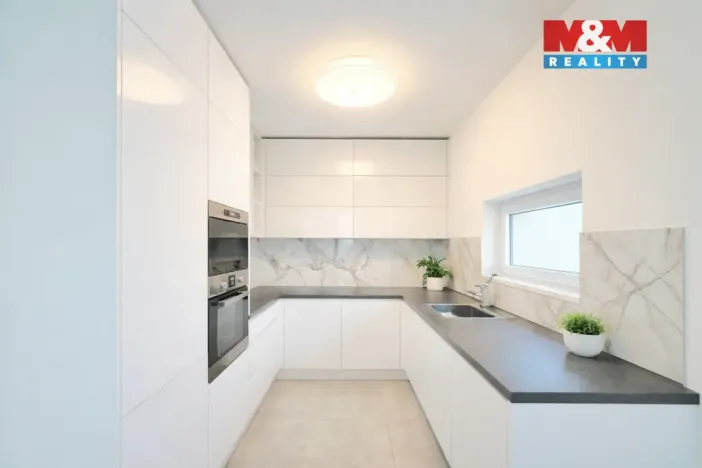 Pronájem bytu 2+kk, Praha - Střížkov, Makedonská, 60 m2