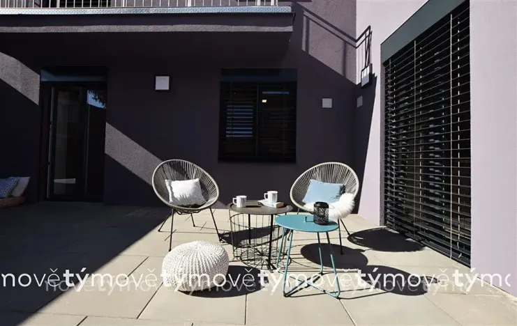 Pronájem bytu 2+kk, Pardubice, Na Hrázi, 32 m2