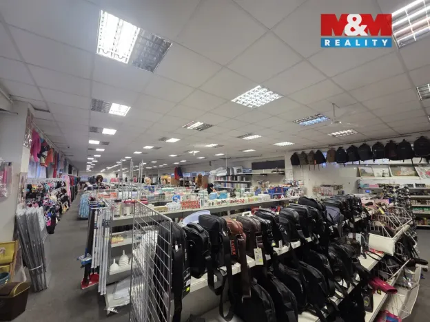 Pronájem obchodního prostoru, Praha - Prosek, Prosecká, 547 m2