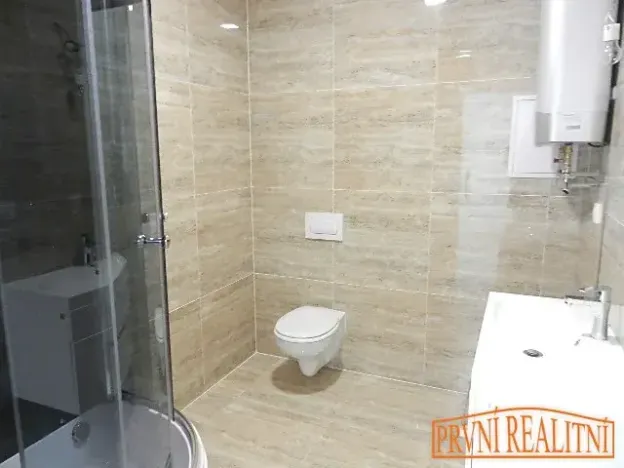 Pronájem obchodního prostoru, Uherský Brod, Bří Lužů, 80 m2