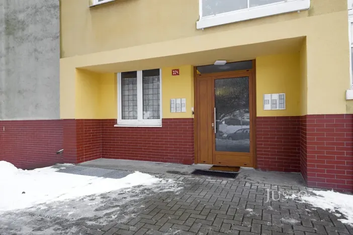 Prodej bytu 3+1, Meziboří, J. A. Komenského, 61 m2