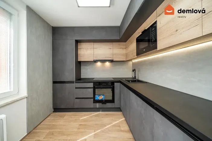 Pronájem bytu 2+1, Ostrava, Otakara Jeremiáše, 58 m2