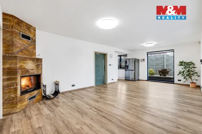 Prodej rodinného domu, Tmaň, K Vodojemu, 188 m2