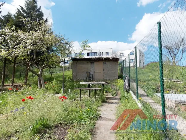 Prodej zahrady, Slaný, Husova, 975 m2