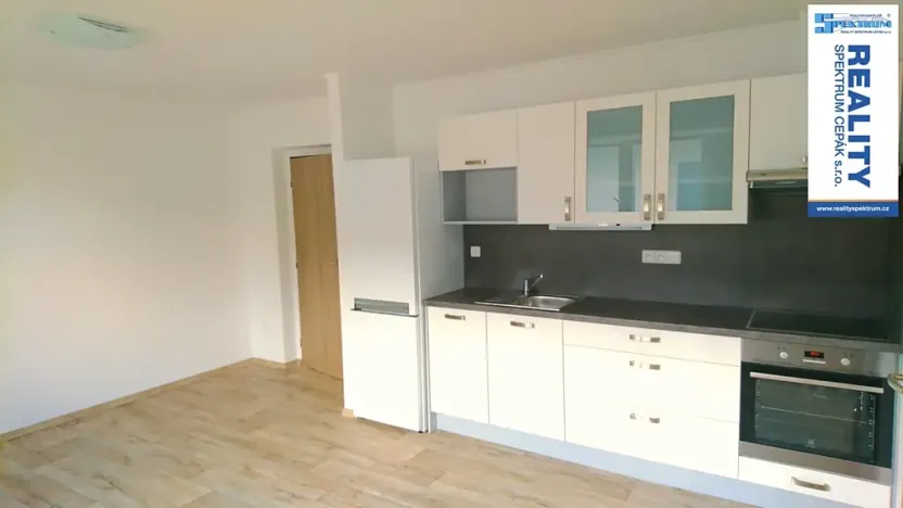 Pronájem bytu 2+kk, Kamenný Újezd, 5. května, 43 m2