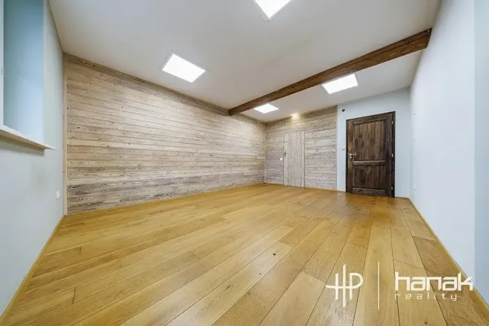 Prodej obchodního prostoru, Náklo, 521 m2