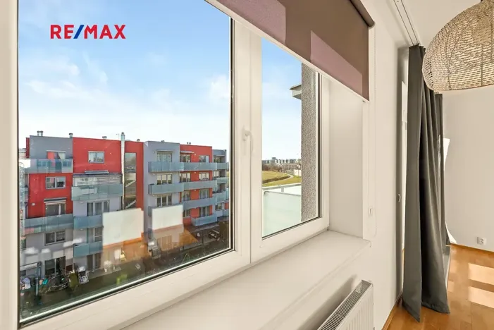 Pronájem bytu 1+kk, Praha - Řeporyje, Kakosova, 35 m2