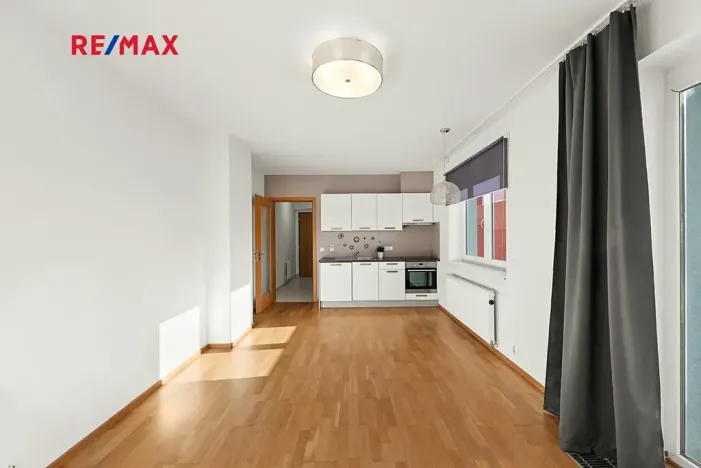 Pronájem bytu 1+kk, Praha - Řeporyje, Kakosova, 35 m2