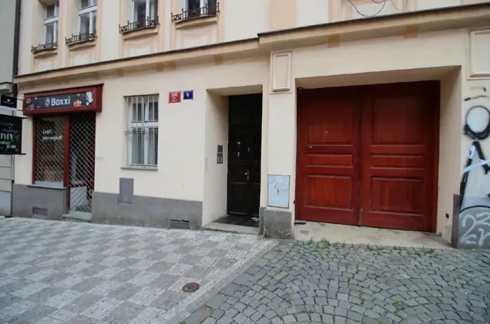 Pronájem skladu, Praha - Nusle, Mojmírova, 165 m2