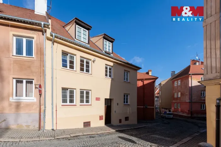 Pronájem bytu 2+1, Cheb, Cechovní, 47 m2