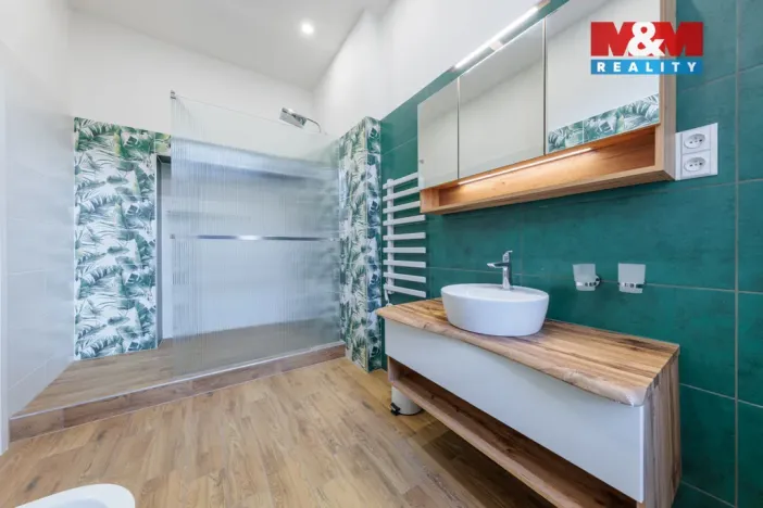 Prodej bytu 2+1, Karlovy Vary, Bělehradská, 96 m2