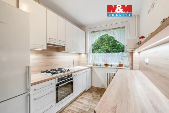 Pronájem bytu 4+1, Ústí nad Labem - Bukov, Vinařská, 77 m2