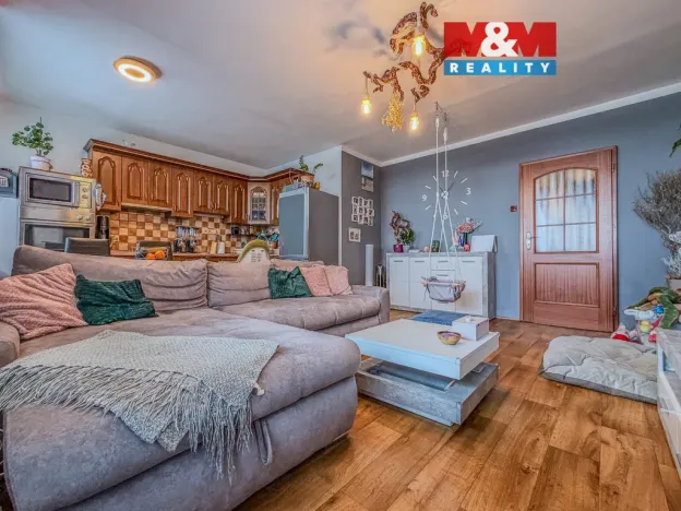 Prodej bytu 4+1, Litoměřice - Pokratice, Ladova, 77 m2