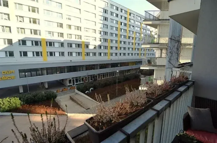 Pronájem bytu 2+1, Praha - Malešice, Počernická, 61 m2