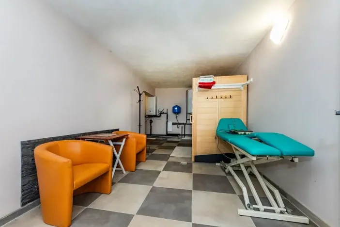 Prodej rodinného domu, Buš, 375 m2