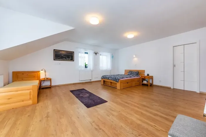 Prodej rodinného domu, Křížkový Újezdec, 228 m2