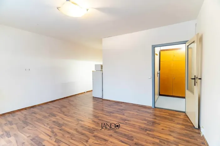 Pronájem bytu 1+kk, Brno, Irkutská, 33 m2