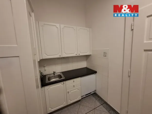 Pronájem kanceláře, Praha, Opletalova, 161 m2