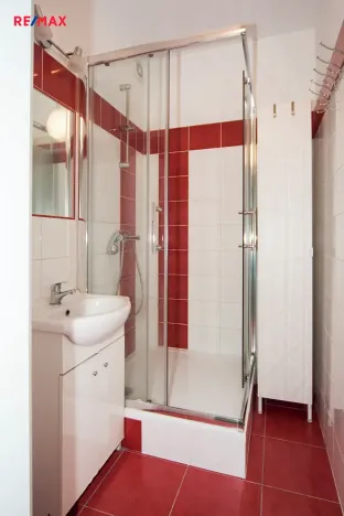 Pronájem bytu 1+kk, Praha - Modřany, Angelovova, 30 m2