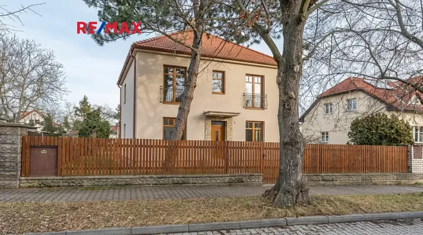 Prodej rodinného domu, Praha - Běchovice, Na Korunce, 235 m2