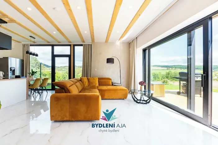 Prodej rodinného domu, Bystřany, 284 m2