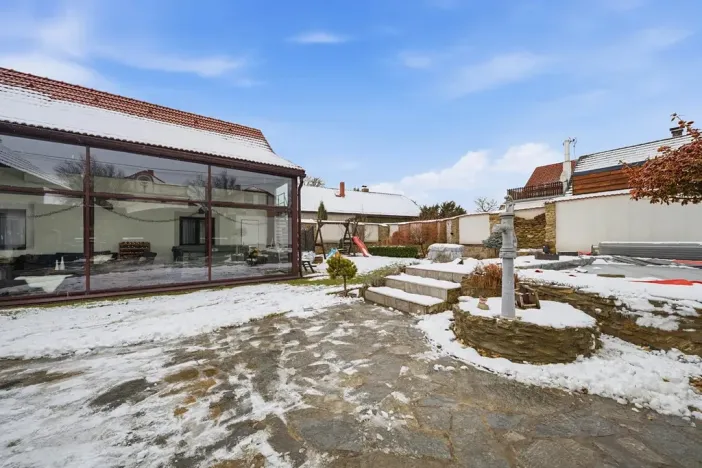 Prodej rodinného domu, Skvrňov, 288 m2