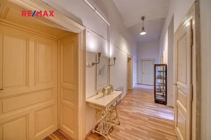 Prodej bytu 3+1, Praha - Smíchov, Janáčkovo nábřeží, 115 m2