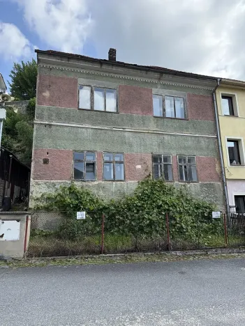 Dražba domu, Úštěk, 104 m2