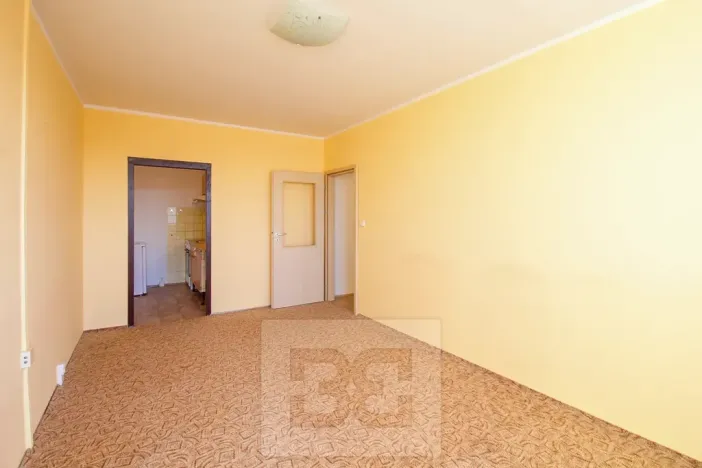 Pronájem bytu 2+kk, Praha - Kobylisy, Kyselova, 45 m2