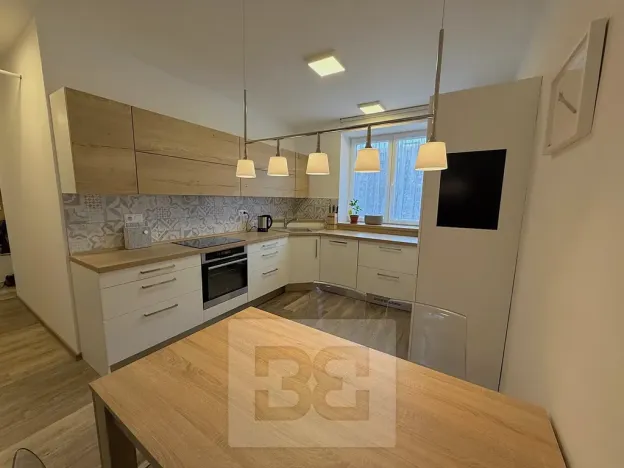 Pronájem bytu 2+1, České Budějovice, Heydukova, 70 m2