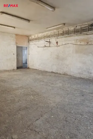 Pronájem výrobních prostor, Praha - Horní Počernice, Komárovská, 250 m2