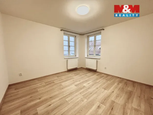 Pronájem bytu 2+1, Louny, Nerudova, 55 m2