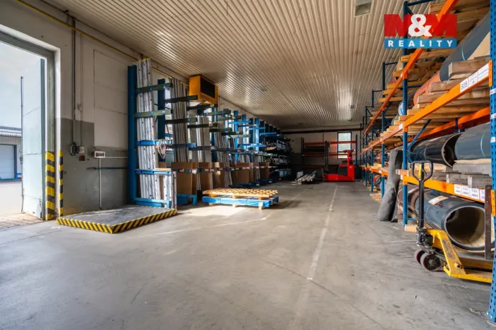 Pronájem skladu, Jindřichův Hradec - Jindřichův Hradec III, Jiráskovo předměstí, 270 m2