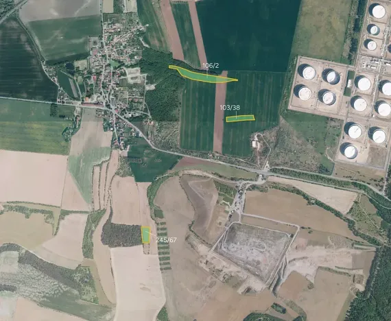 Prodej pole, Uhy, 25049 m2