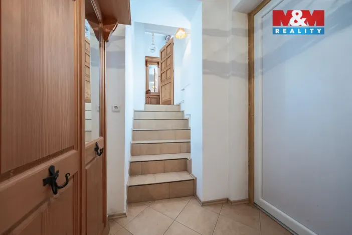 Prodej rodinného domu, Horní Branná, 300 m2