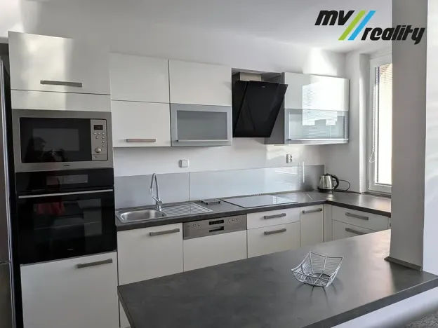 Pronájem bytu 3+kk, Lysá nad Labem, Poděbradova, 73 m2