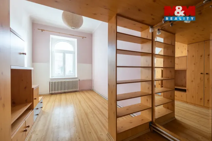 Prodej bytu 2+1, Holešov, nám. Svobody, 60 m2