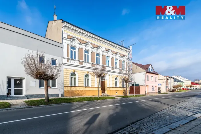 Prodej bytu 2+1, Holešov, nám. Svobody, 60 m2